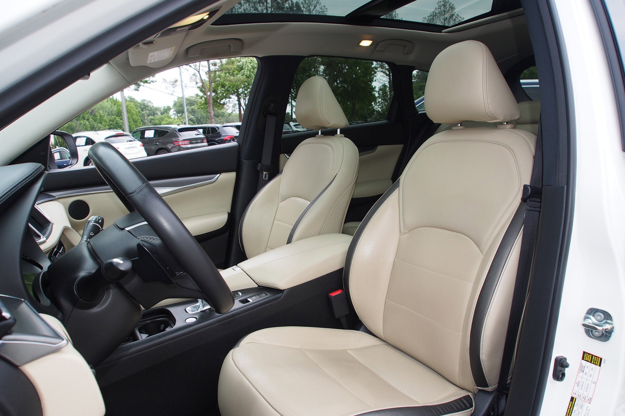 2022 INFINITI QX50 LUXE