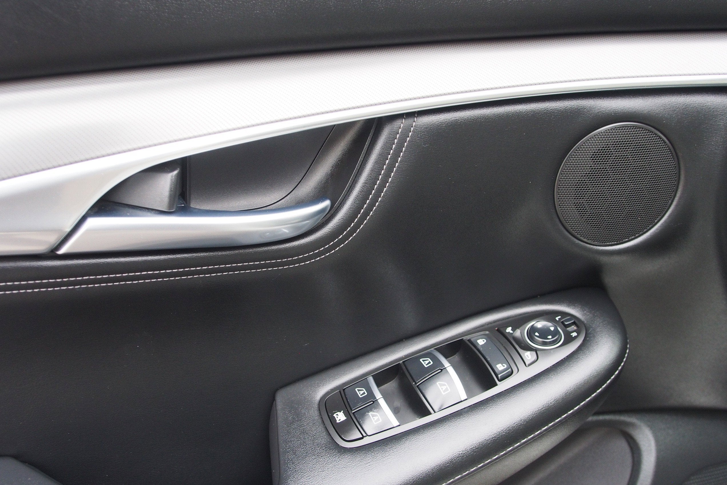 2023 INFINITI QX55 LUXE