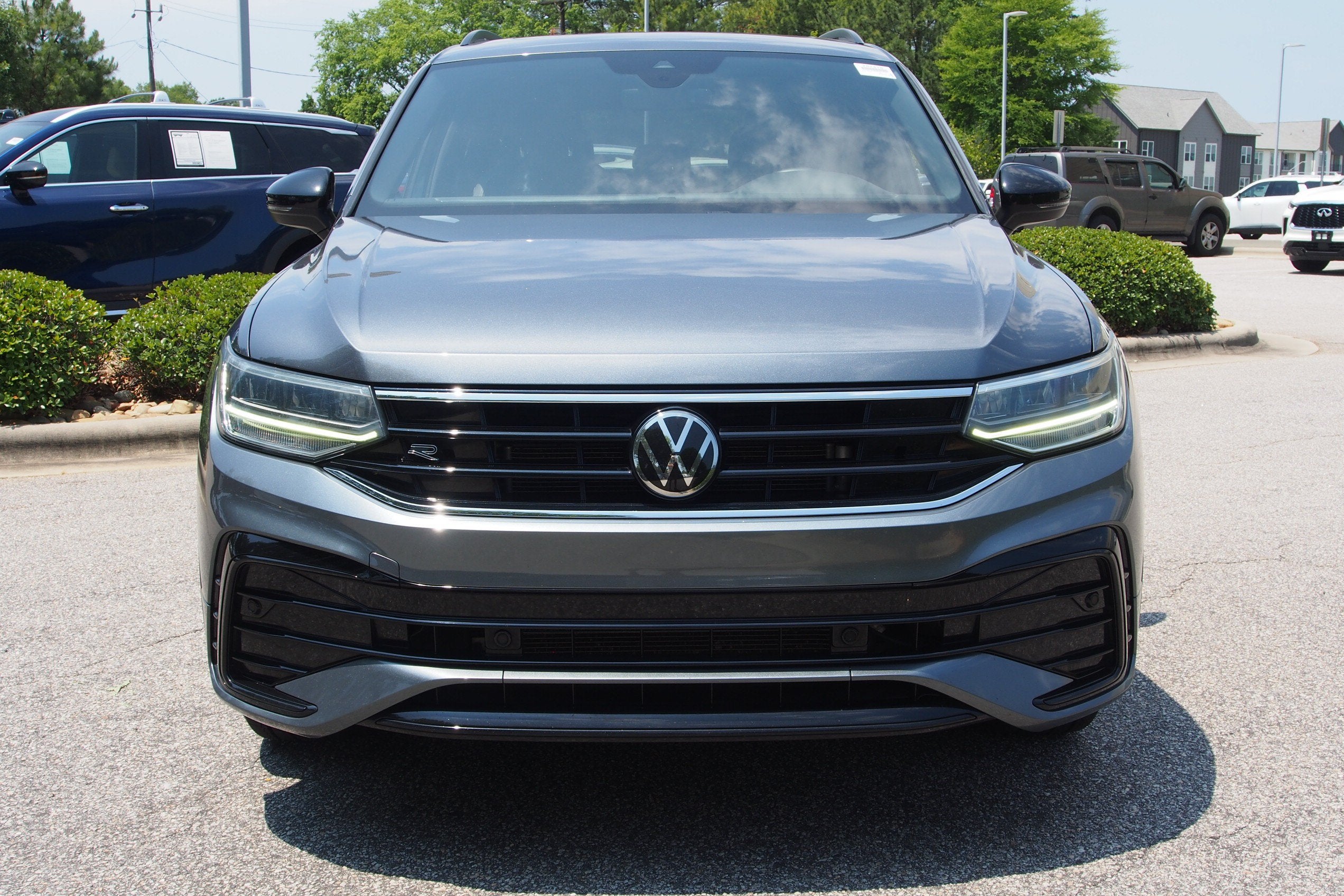 2022 Volkswagen Tiguan SE R-Line Black