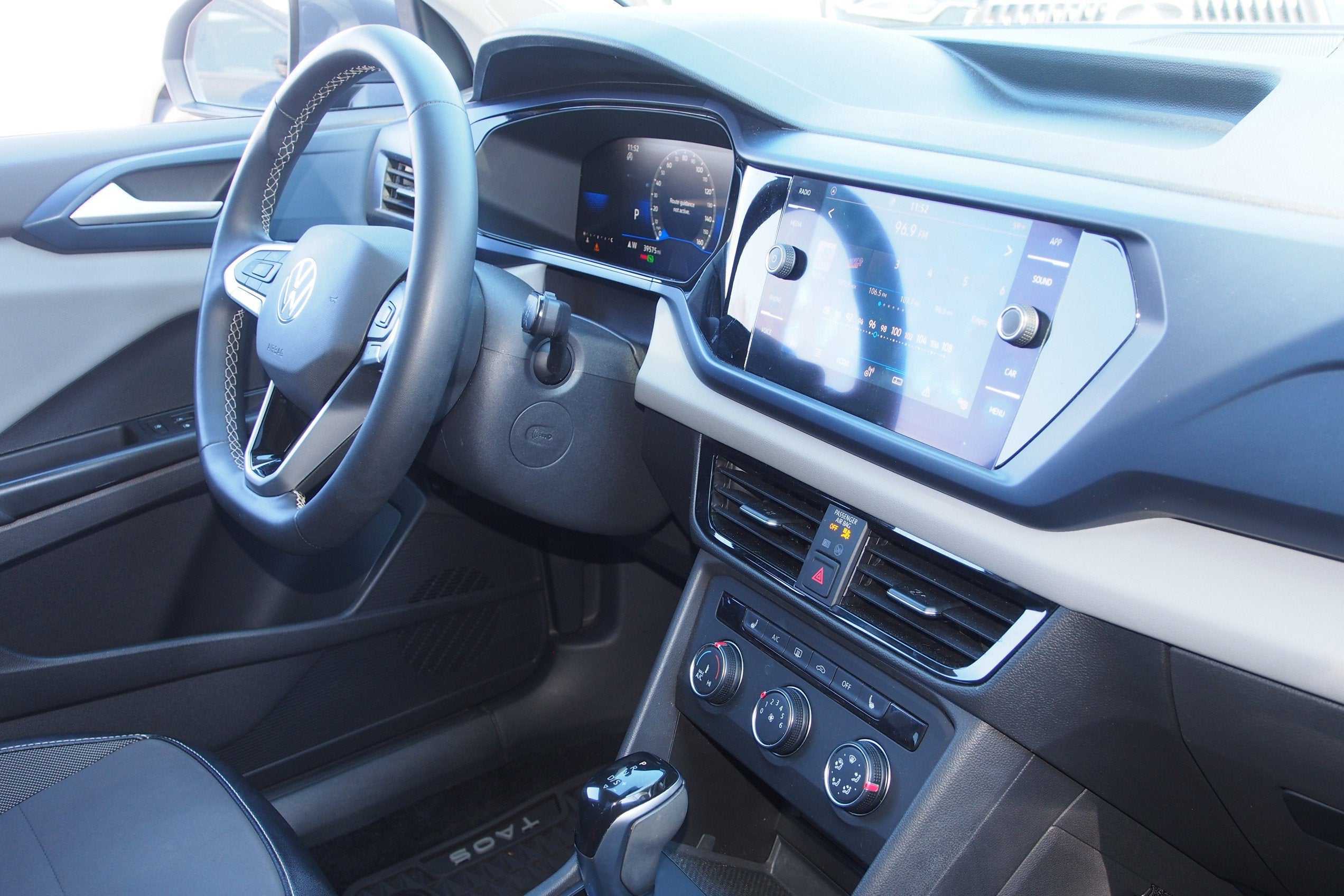 2022 Volkswagen Taos SE