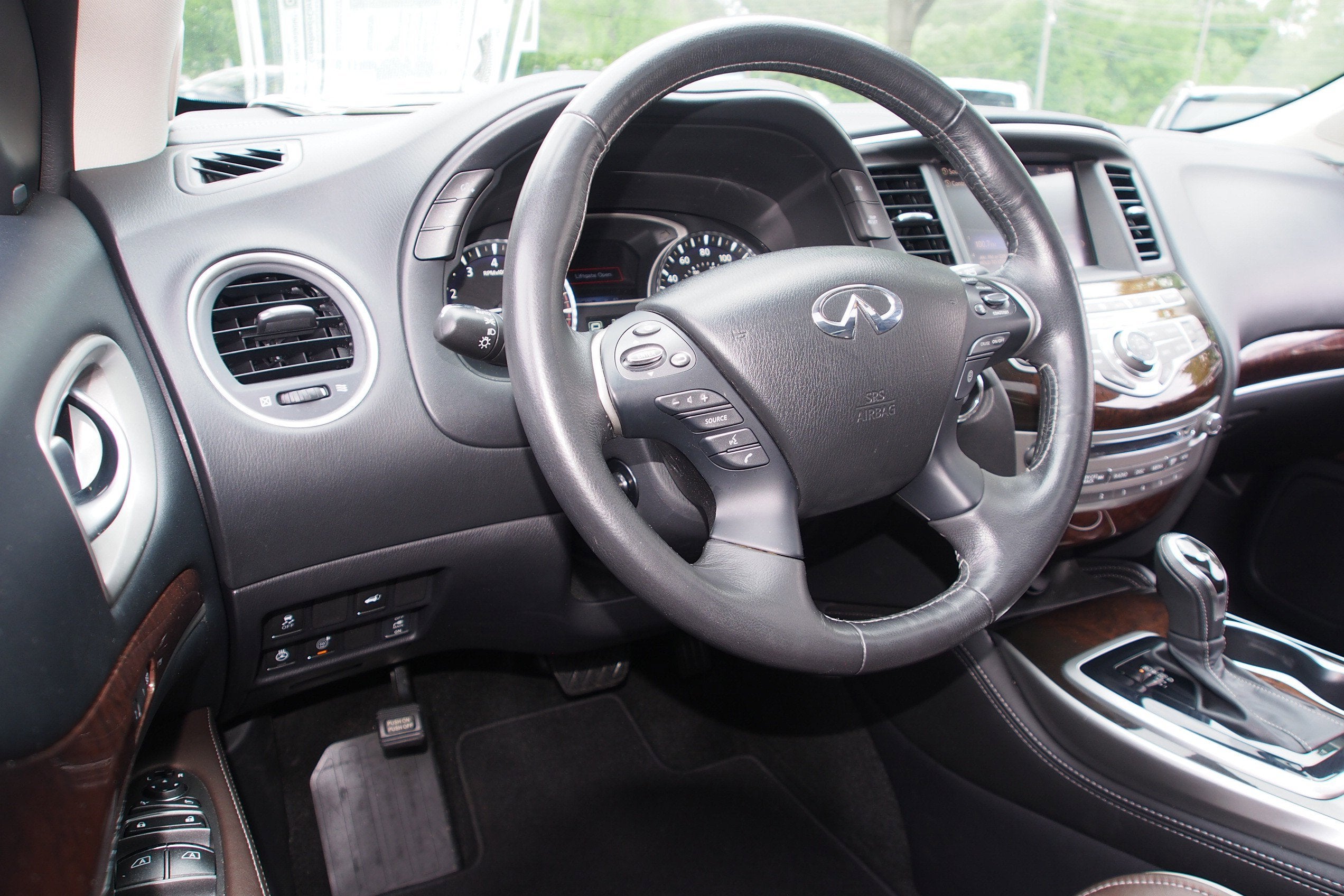 2019 INFINITI QX60 LUXE