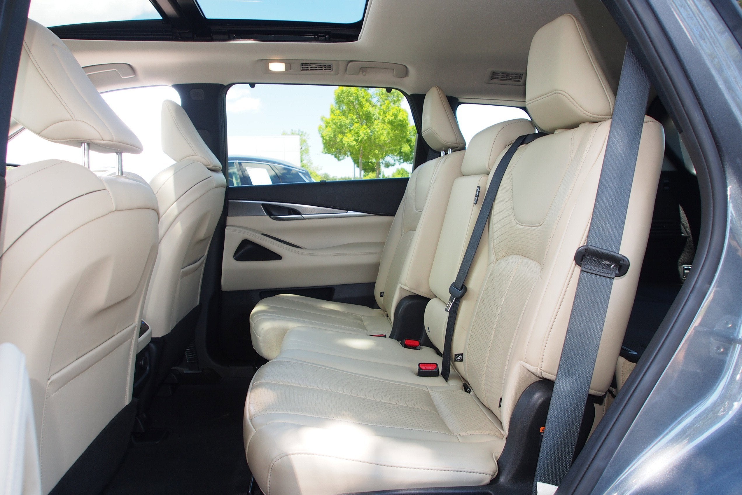 2024 INFINITI QX60 LUXE