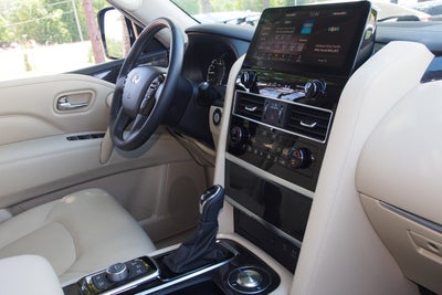2023 INFINITI QX80 LUXE