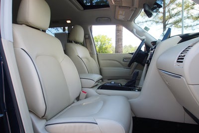2023 INFINITI QX80 LUXE