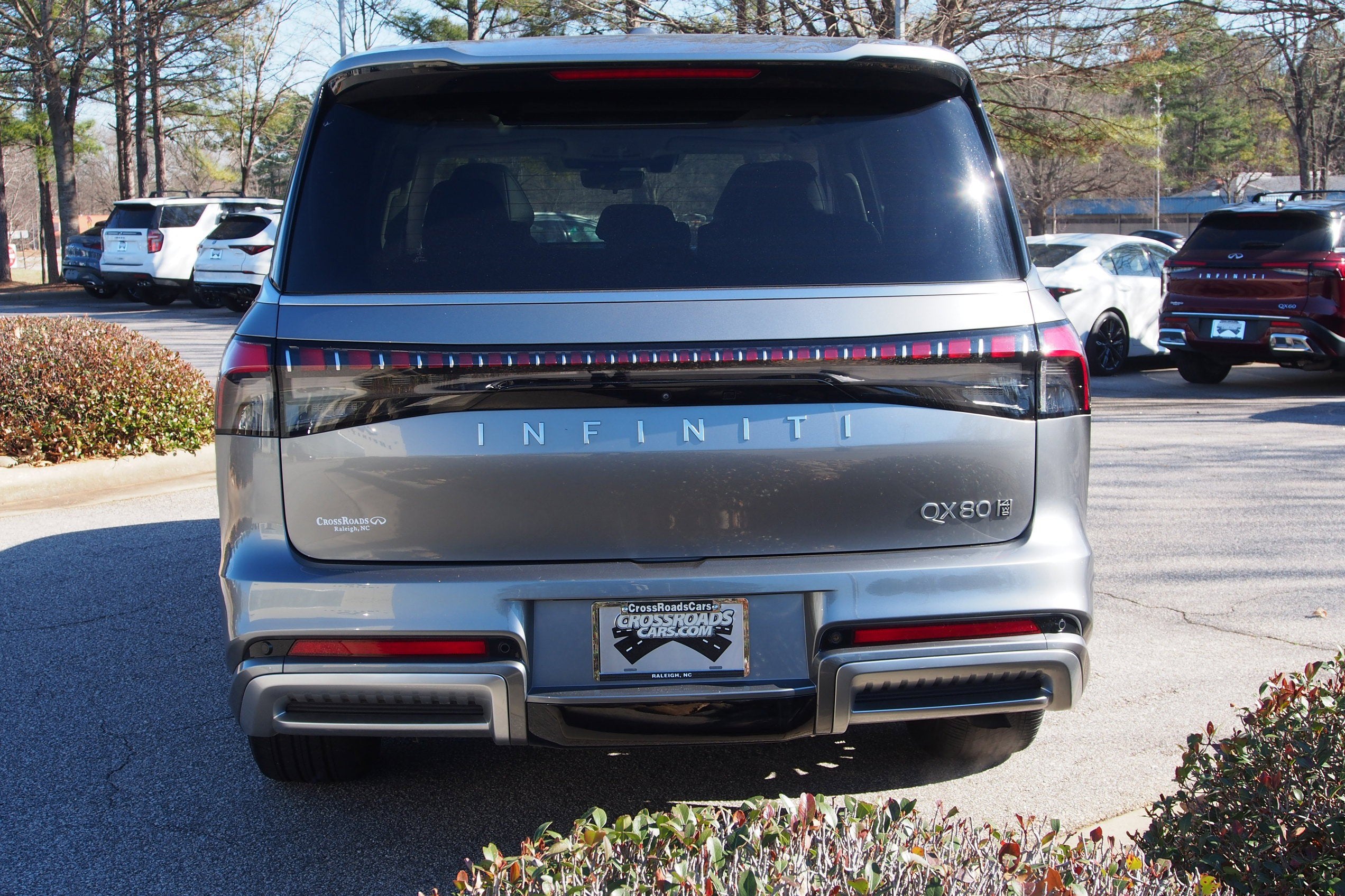 2025 INFINITI QX80 SENSORY