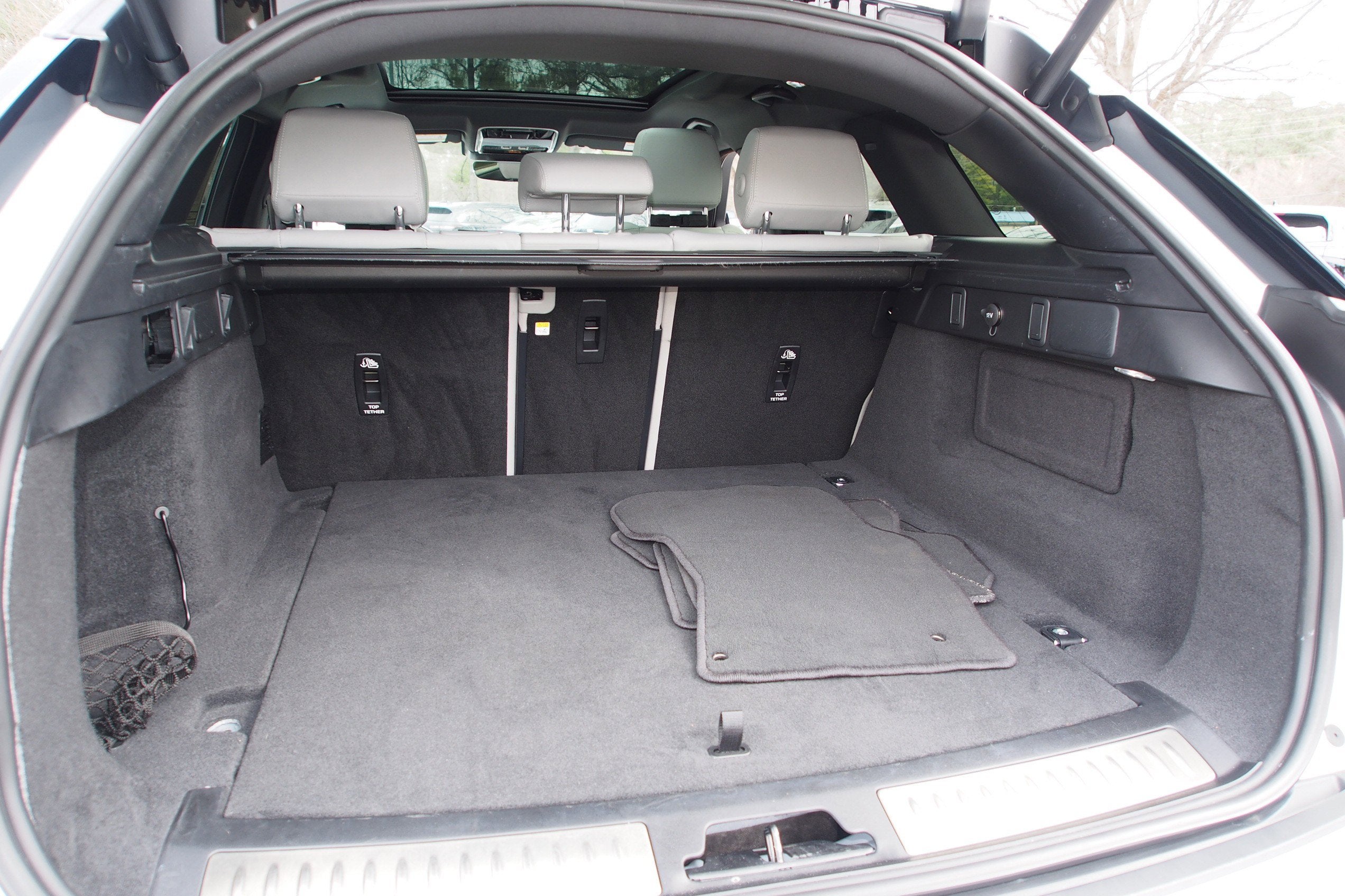 2024 Land Rover Range Rover Velar Dynamic SE