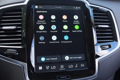 2024 Volvo XC90 Plus Bright Theme
