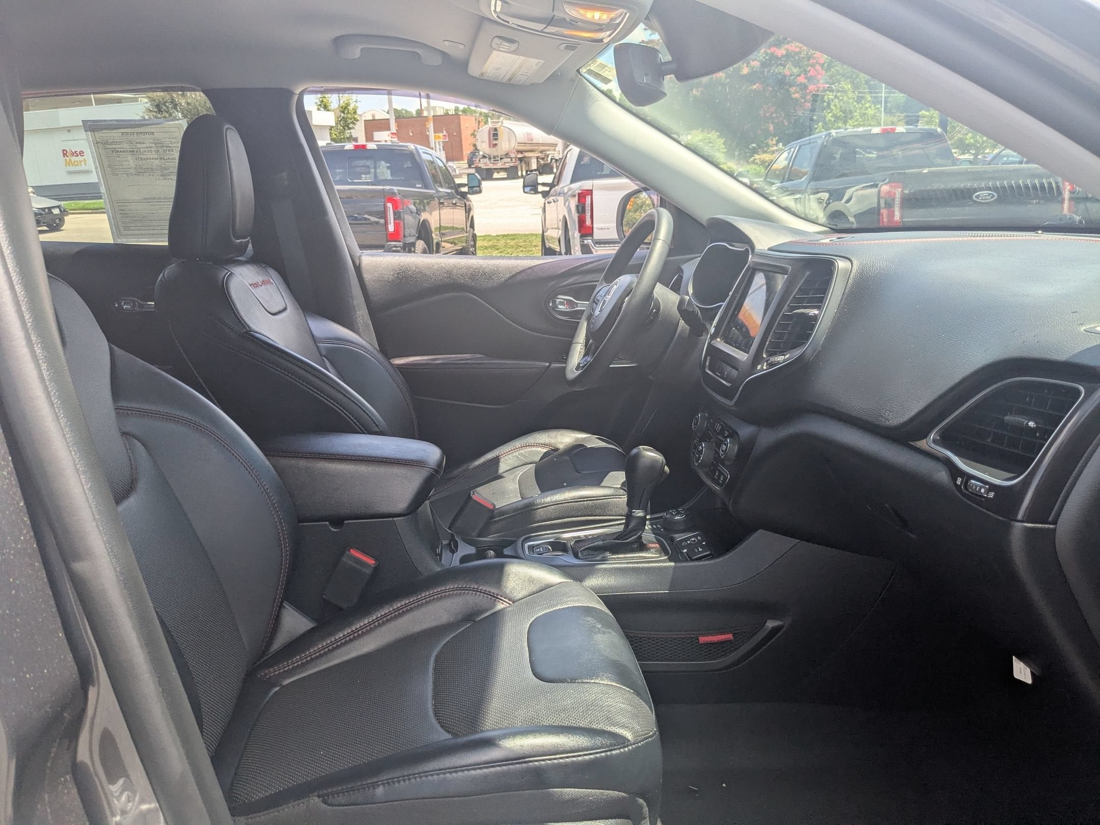 2022 Jeep Cherokee Trailhawk