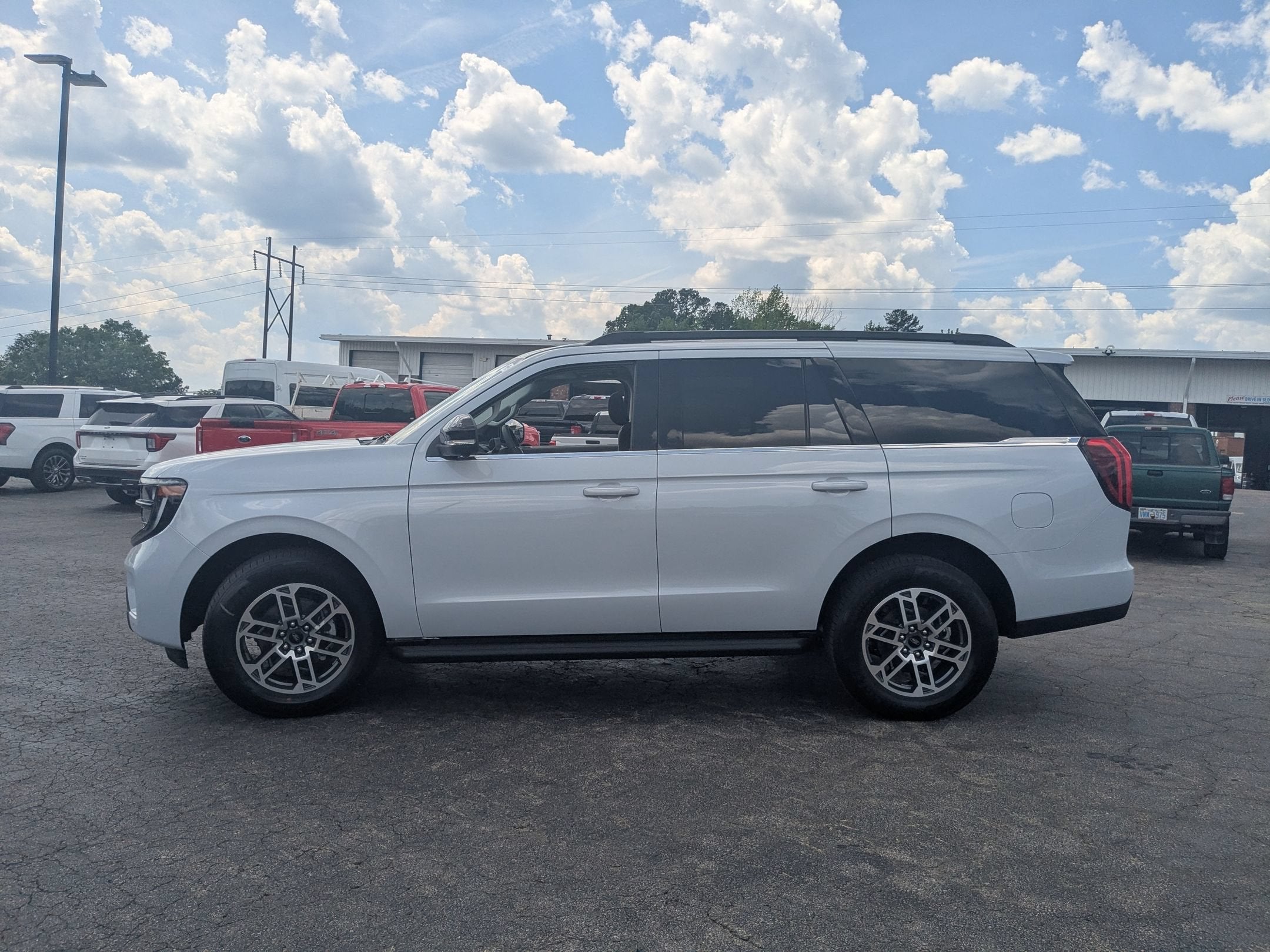2026 Ford Expedition Active