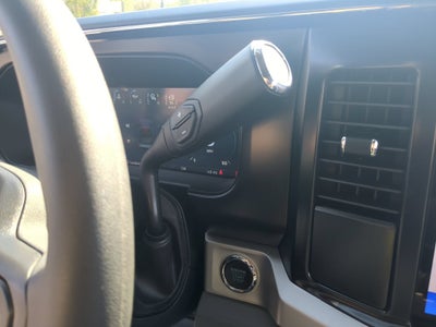 2027 Ford Super Duty F-350 SRW XLT
