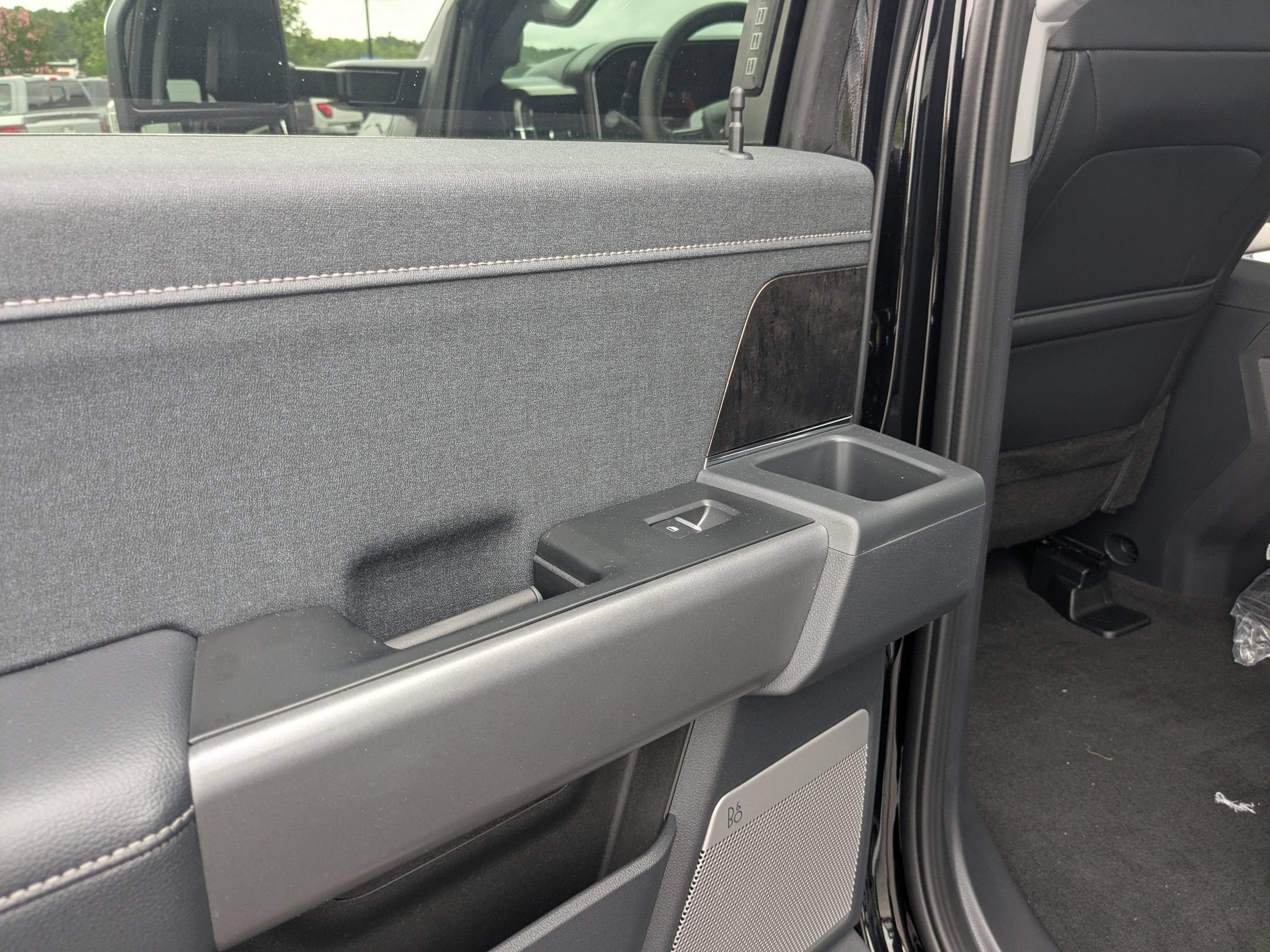 2026 Ford Super Duty F-350 DRW LARIAT