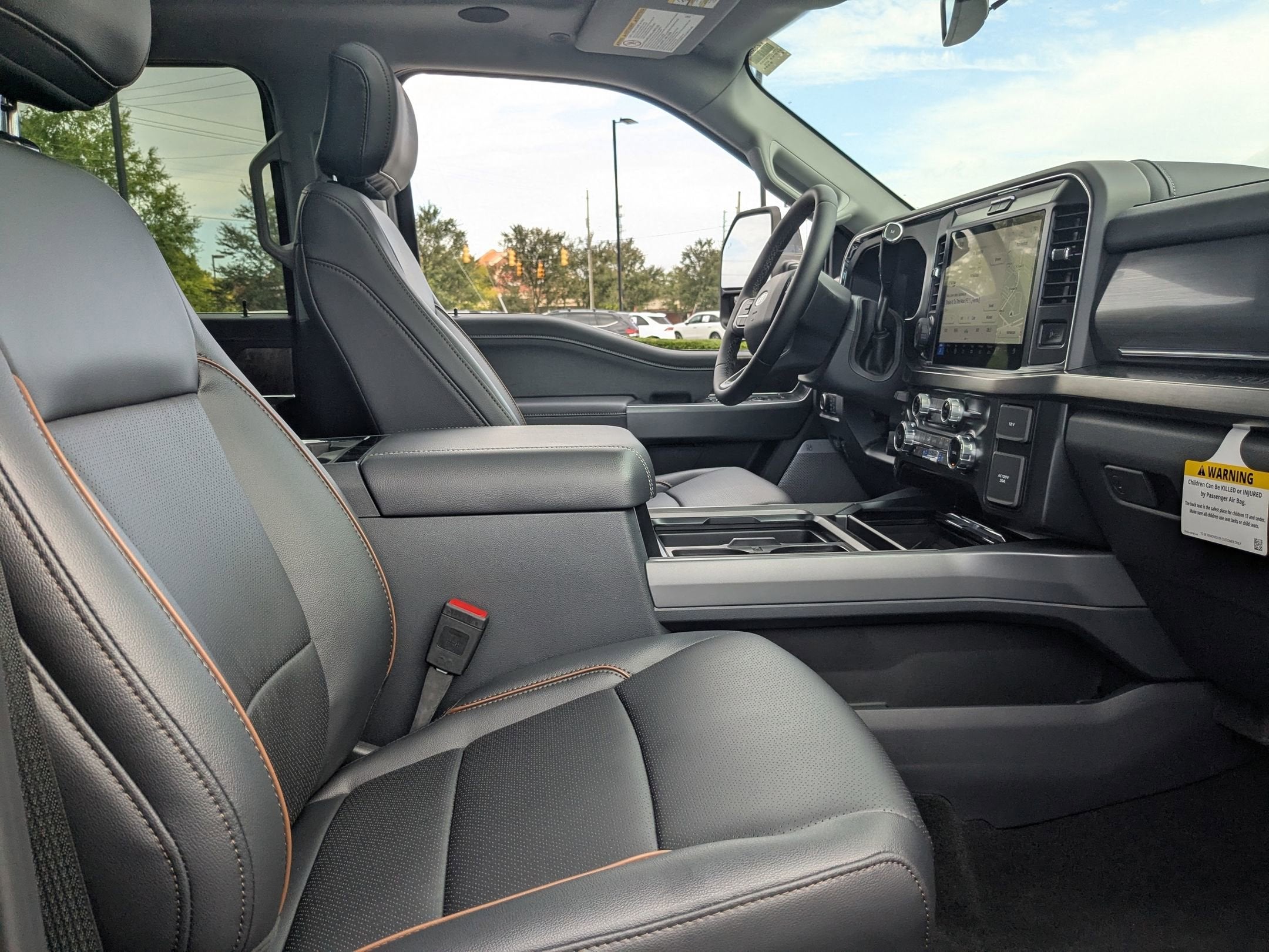 2026 Ford Super Duty F-350 DRW LARIAT