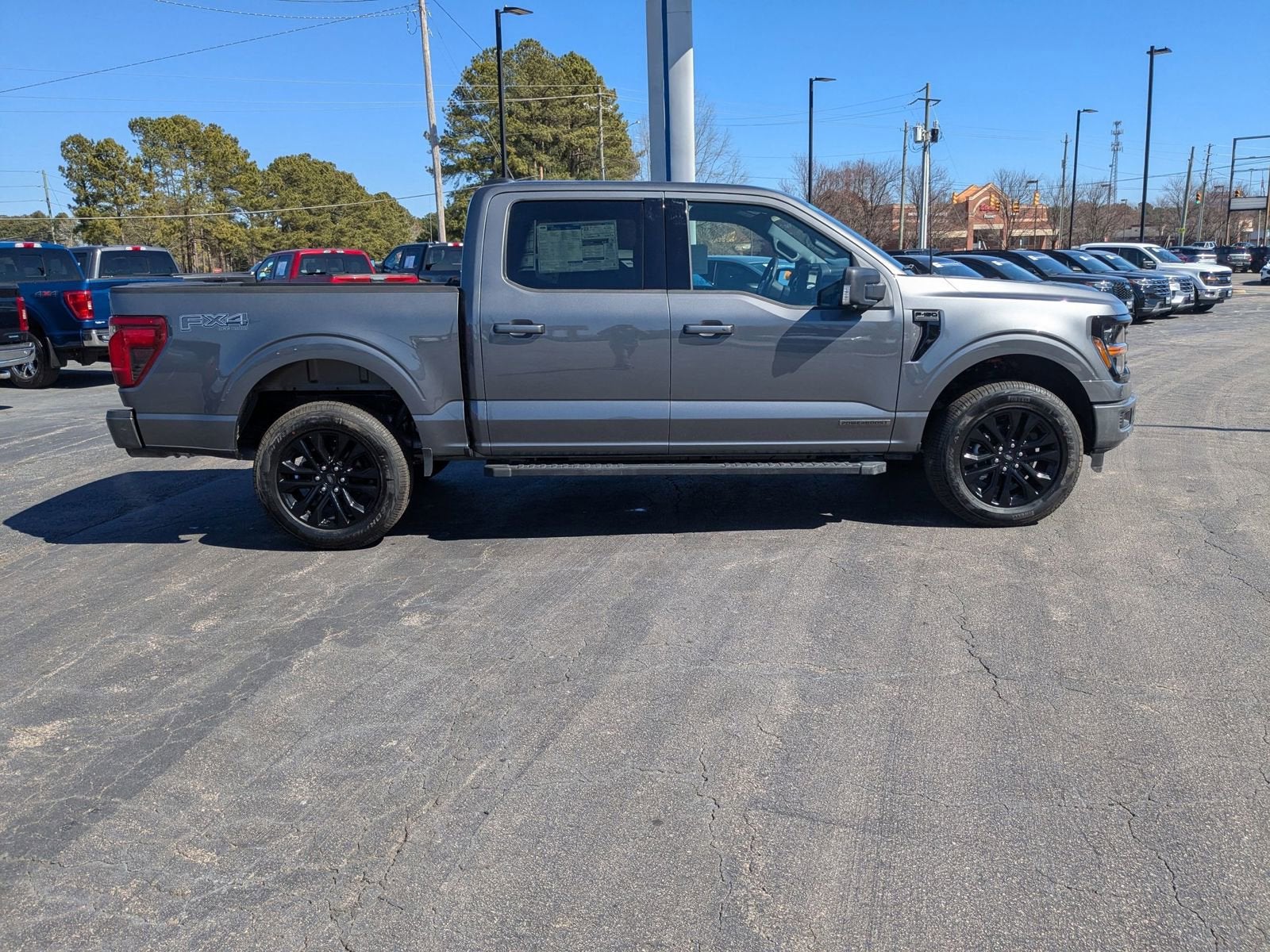 2025 Ford F-150 XLT
