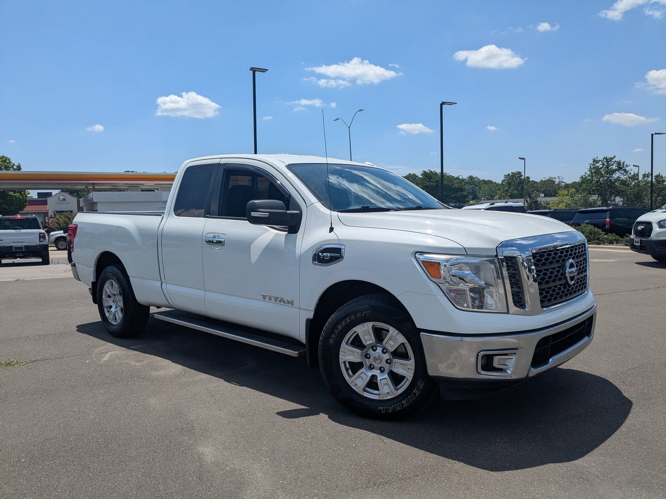 2017 Nissan Titan SV