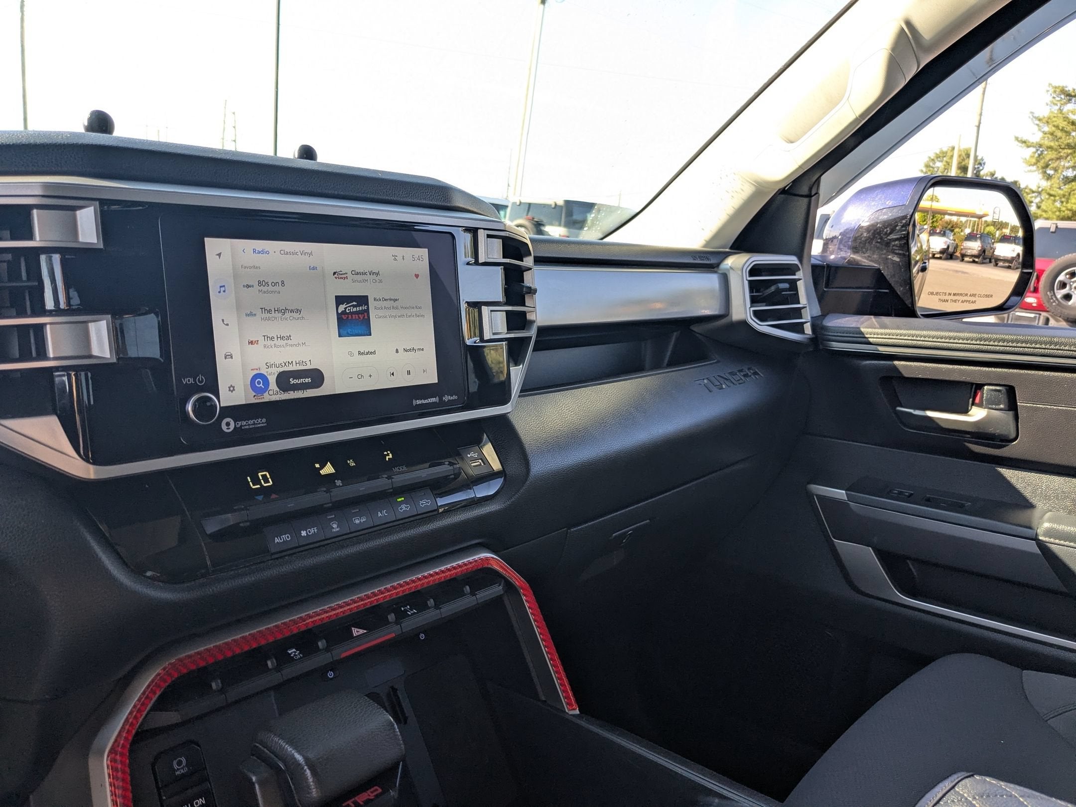 2022 Toyota Tundra 4WD SR5