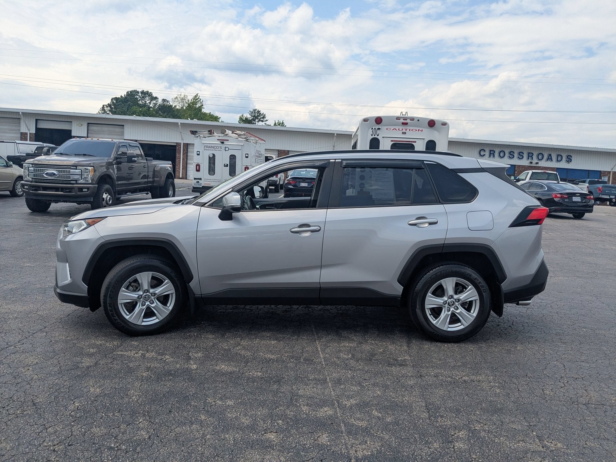 2020 Toyota RAV4 XLE