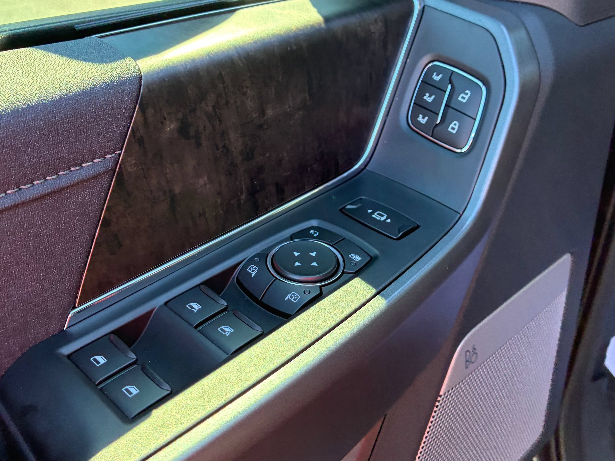 2027 Ford Super Duty F-250 SRW LARIAT