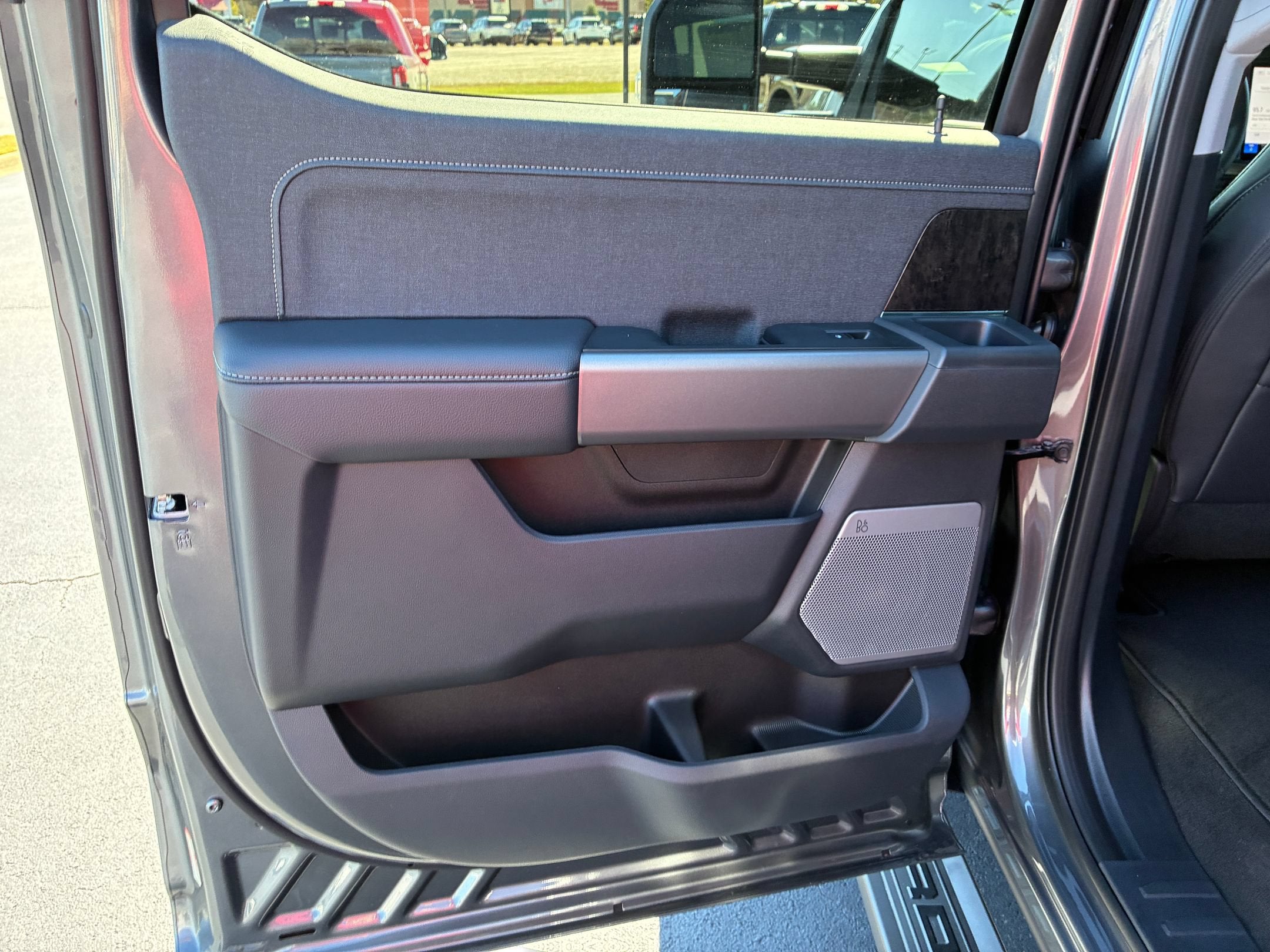 2027 Ford Super Duty F-250 SRW LARIAT