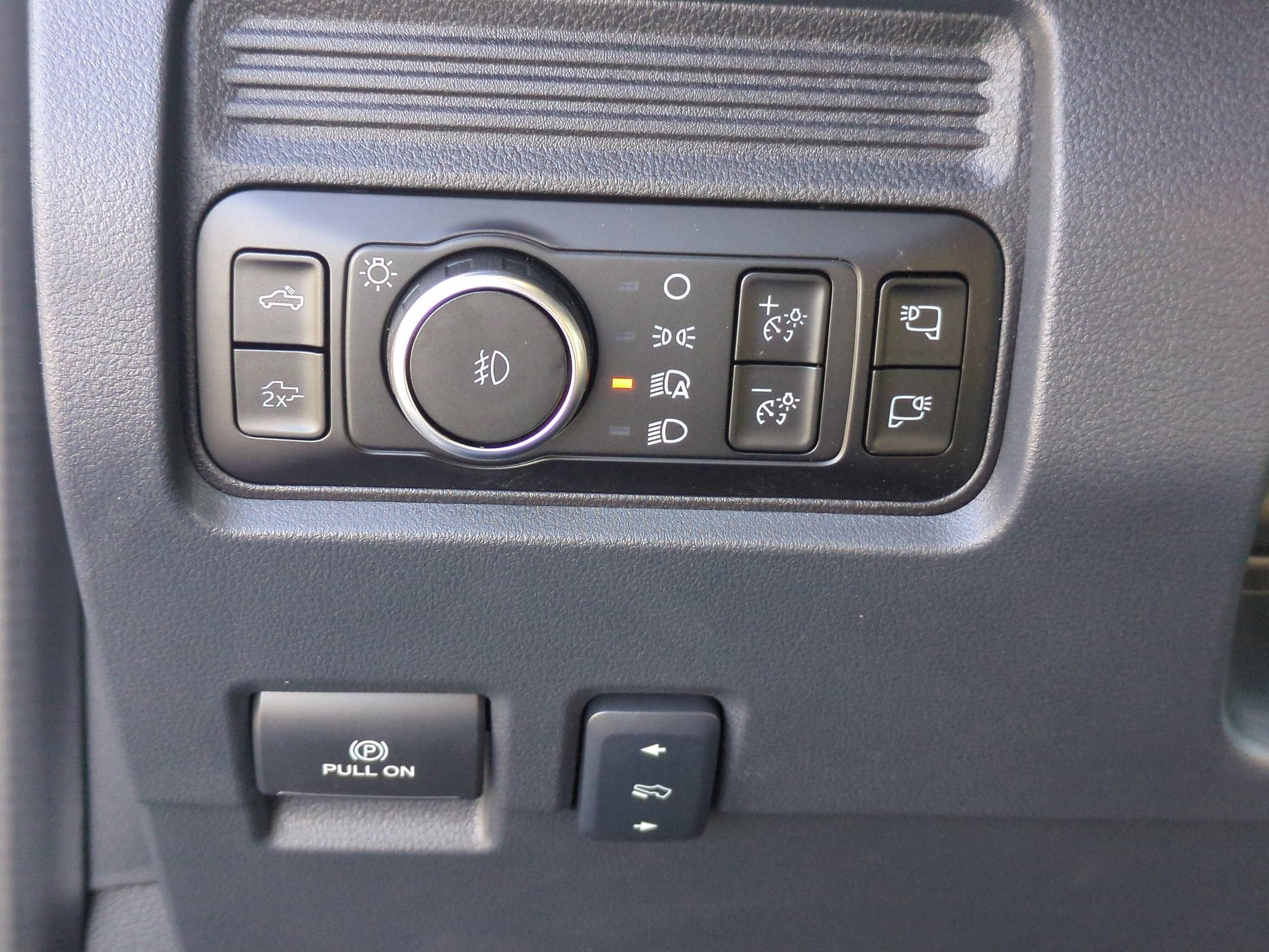 2027 Ford Super Duty F-250 SRW LARIAT