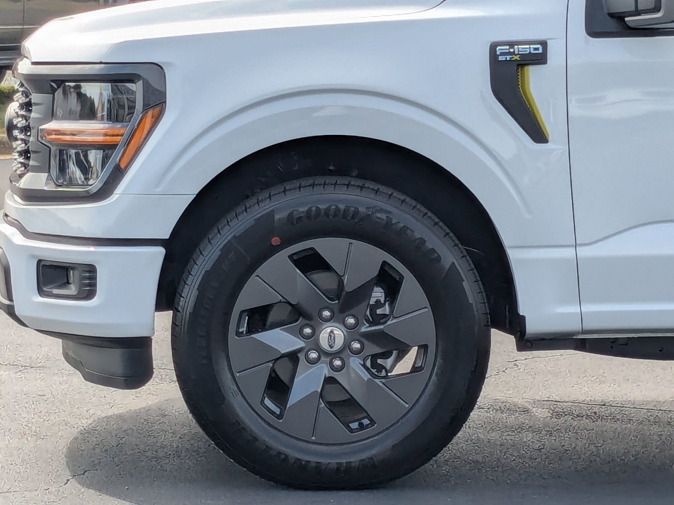 2025 Ford F-150 STX - Crossroads Courtesy Demo