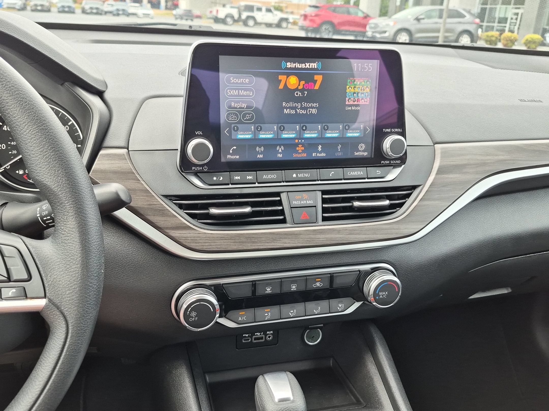2025 Nissan Altima SV