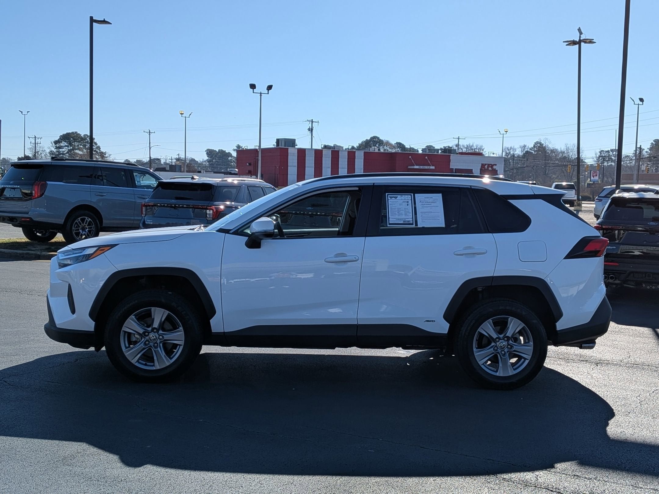 2023 Toyota RAV4 Hybrid XLE