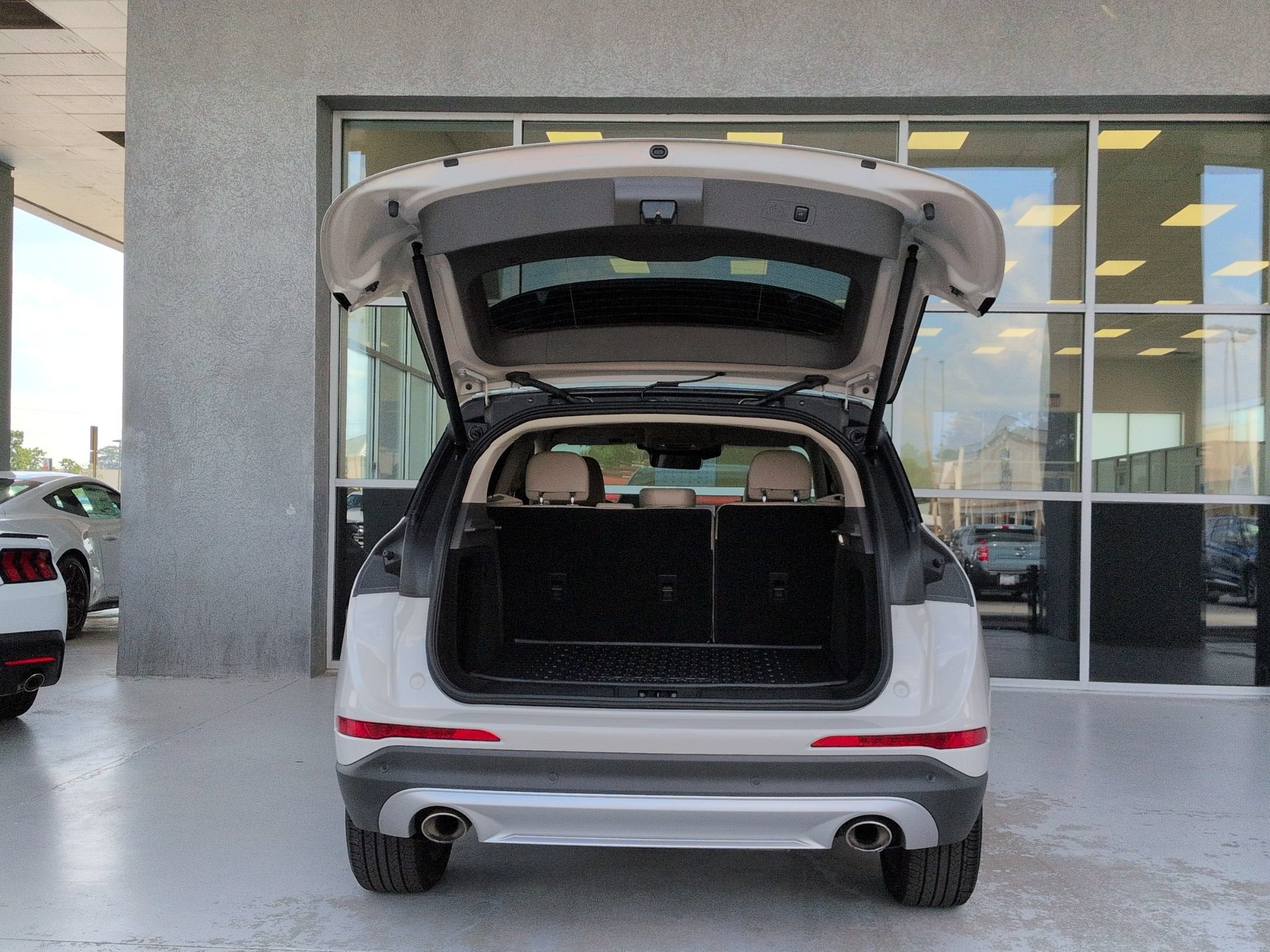 2023 Lincoln Corsair Standard
